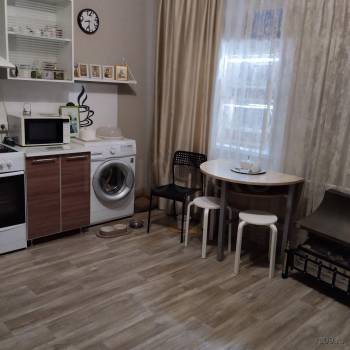 Продается 1-комнатная квартира, 32 м²