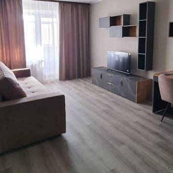 Сдается 1-комнатная квартира, 50 м²