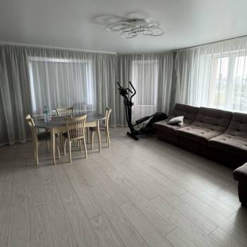 Продается Многокомнатная квартира, 93,3 м²