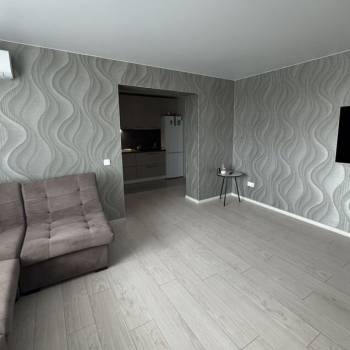 Продается Многокомнатная квартира, 93,3 м²