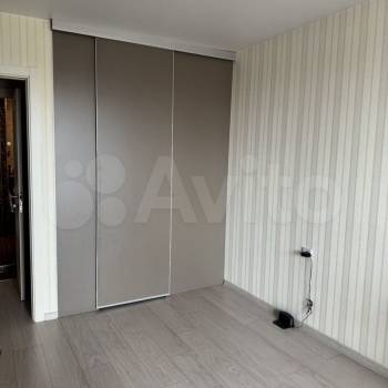 Продается Многокомнатная квартира, 93,3 м²