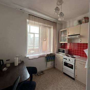 Продается 1-комнатная квартира, 37 м²