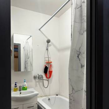 Продается 1-комнатная квартира, 37 м²