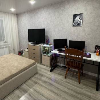 Продается Многокомнатная квартира, 84 м²