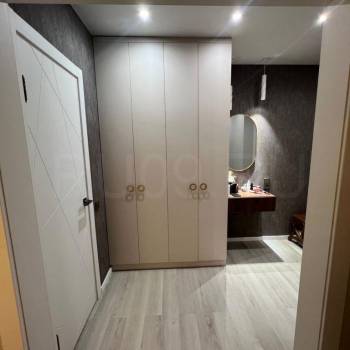 Продается 1-комнатная квартира, 48 м²