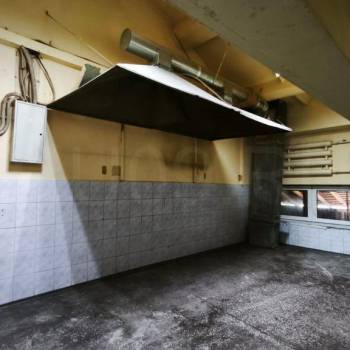 Сдается Нежилое помещение, 300 м²