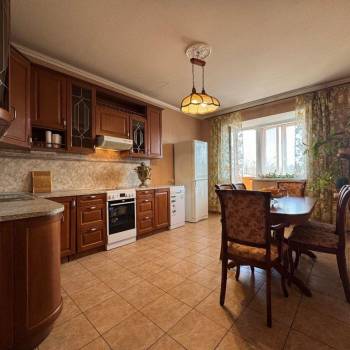 Сдается Многокомнатная квартира, 110 м²