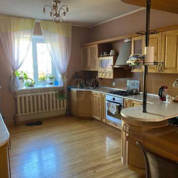 Продается Дом, 300 м²