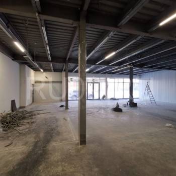 Сдается Нежилое помещение, 819 м²