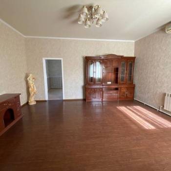 Продается Дом, 242 м²