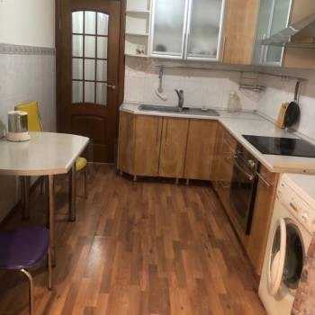 Сдается Многокомнатная квартира, 64 м²