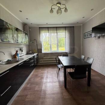 Продается Многокомнатная квартира, 120 м²