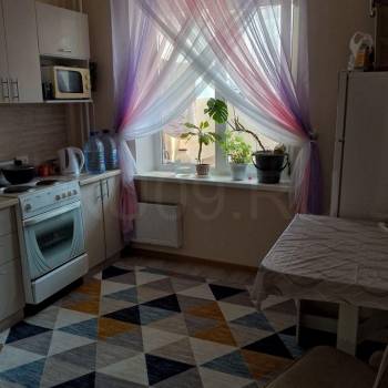 Продается 1-комнатная квартира, 39 м²