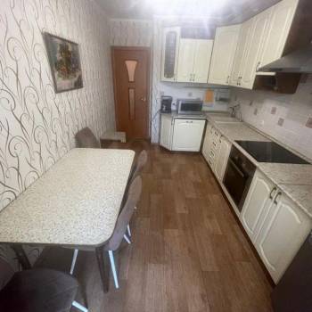 Сдается Многокомнатная квартира, 85 м²