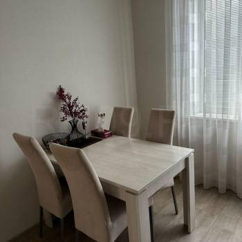 Продается Многокомнатная квартира, 69 м²