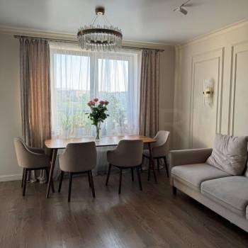 Продается Многокомнатная квартира, 90 м²