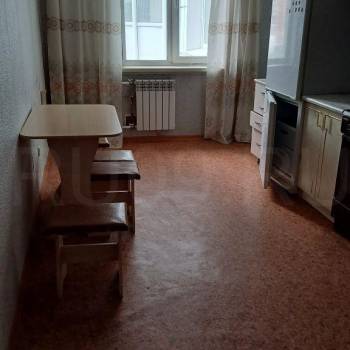 Продается 1-комнатная квартира, 48 м²