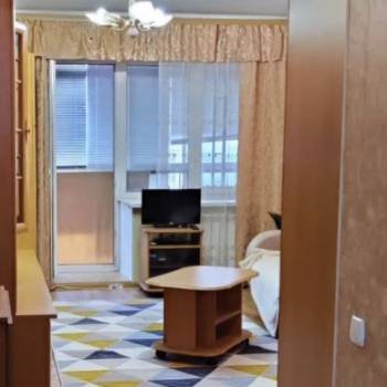 Продается 1-комнатная квартира, 32 м²