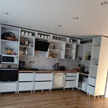 Продается Дом, 200 м²