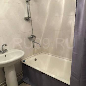 Продается 1-комнатная квартира, 46 м²