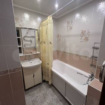 Продается Многокомнатная квартира, 87,3 м²