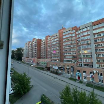 Продается 1-комнатная квартира, 38 м²