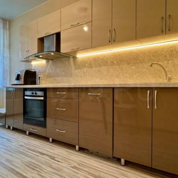 Продается 1-комнатная квартира, 35 м²