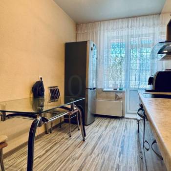 Продается 1-комнатная квартира, 35 м²