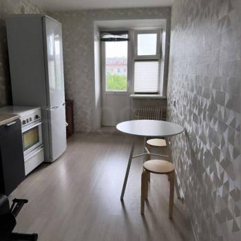 Продается 1-комнатная квартира, 45 м²