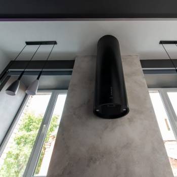 Продается 1-комнатная квартира, 63 м²