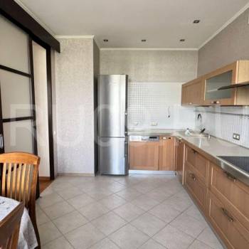 Продается 3-х комнатная квартира, 98 м²