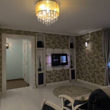 Продается Многокомнатная квартира, 99 м²