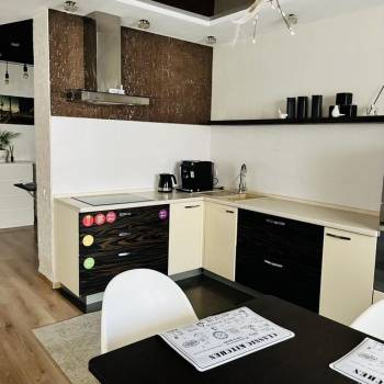 Продается 2-х комнатная квартира, 61 м²