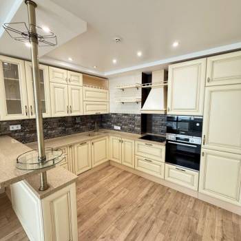 Продается 3-х комнатная квартира, 64 м²