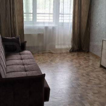 Продается 1-комнатная квартира, 35 м²