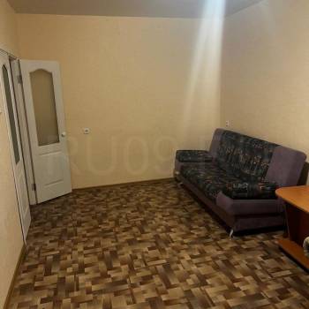 Сдается 1-комнатная квартира, 39 м²