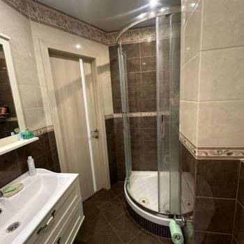 Продается 1-комнатная квартира, 46 м²