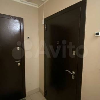 Продается 1-комнатная квартира, 42 м²