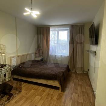 Продается 1-комнатная квартира, 42 м²