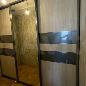 Продается 1-комнатная квартира, 42 м²