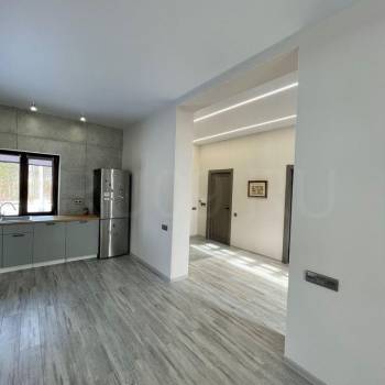 Продается Дом, 330 м²