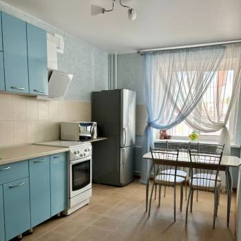 Продается 1-комнатная квартира, 49 м²