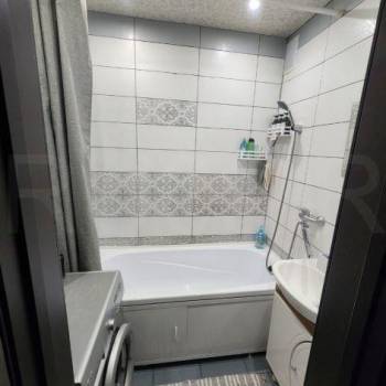 Продается 1-комнатная квартира, 37 м²