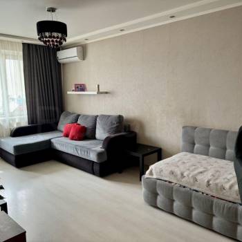 Продается 1-комнатная квартира, 39 м²