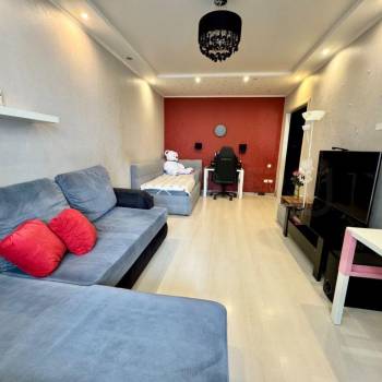 Продается 1-комнатная квартира, 39 м²