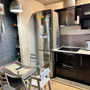 Продается 1-комнатная квартира, 39 м²