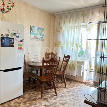 Продается 1-комнатная квартира, 48 м²