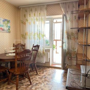Продается 1-комнатная квартира, 48 м²