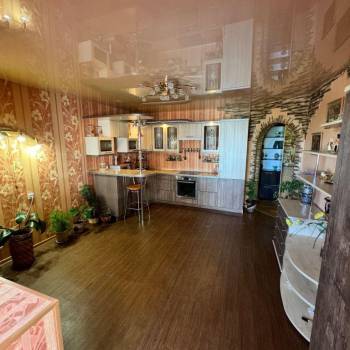 Продается 2-х комнатная квартира, 58 м²