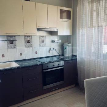 Продается 1-комнатная квартира, 43 м²